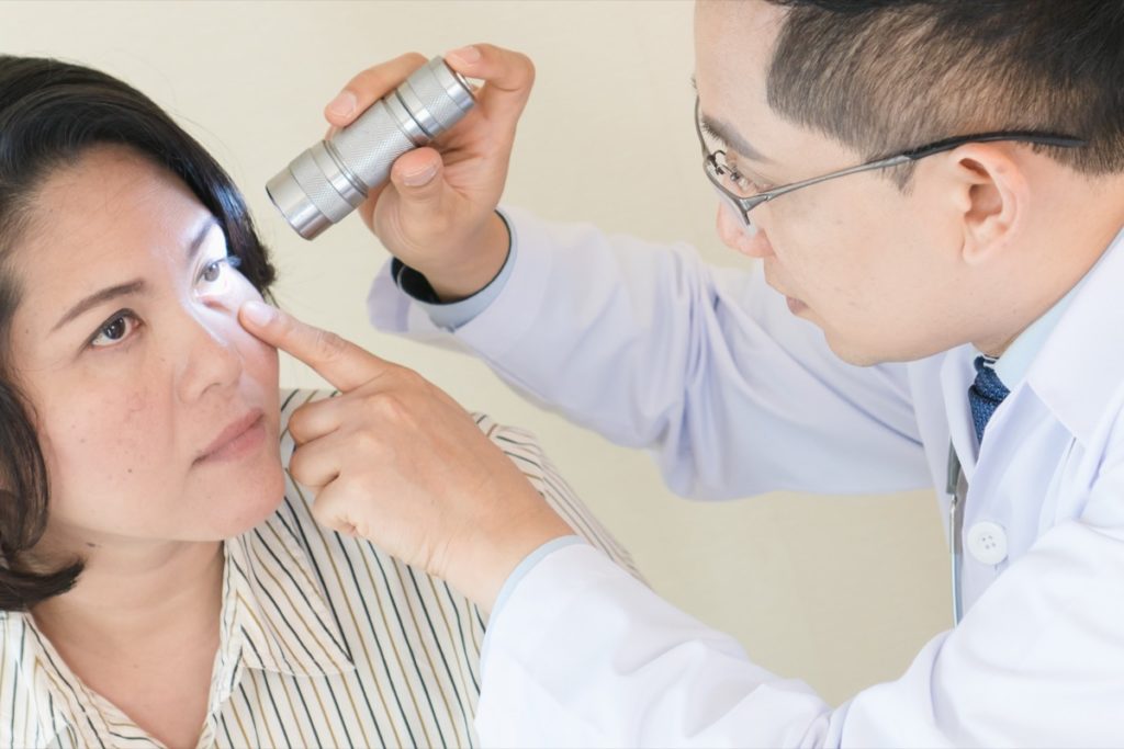 best eye specialist in malaysia

